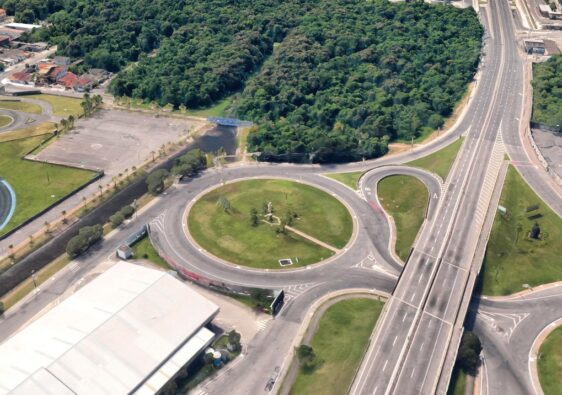 terminal rodoviário e urbano tude bastos